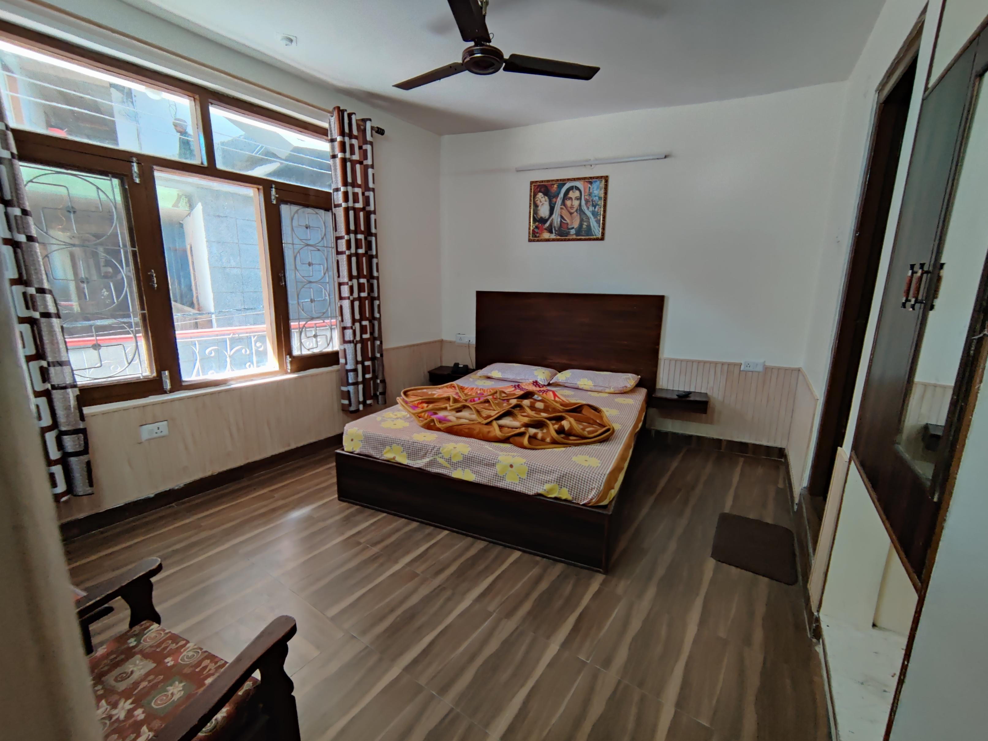 Hotel Alankar Room Type - Deluxe Room