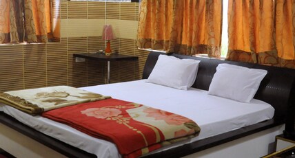 Hotel Vimsen Palace Room Type - DELUXE AC ROOM (Unmarried Couple Not Allowed)