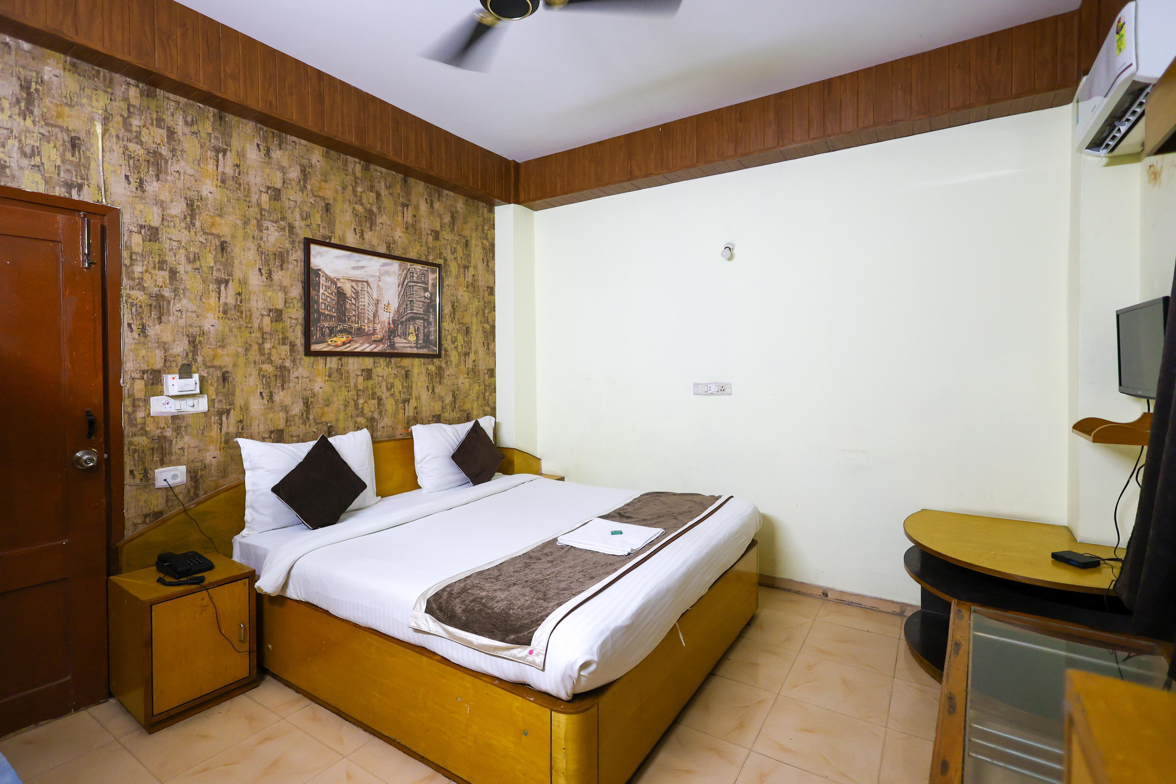 hotel north point Room Type - Double  AC Room