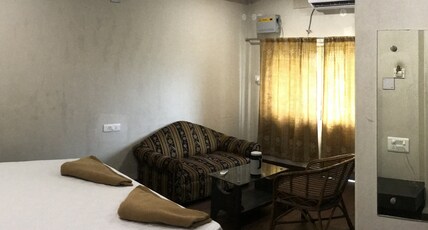 Hotel Li-N-Ja Room Type - AC Room with Free WI-FI