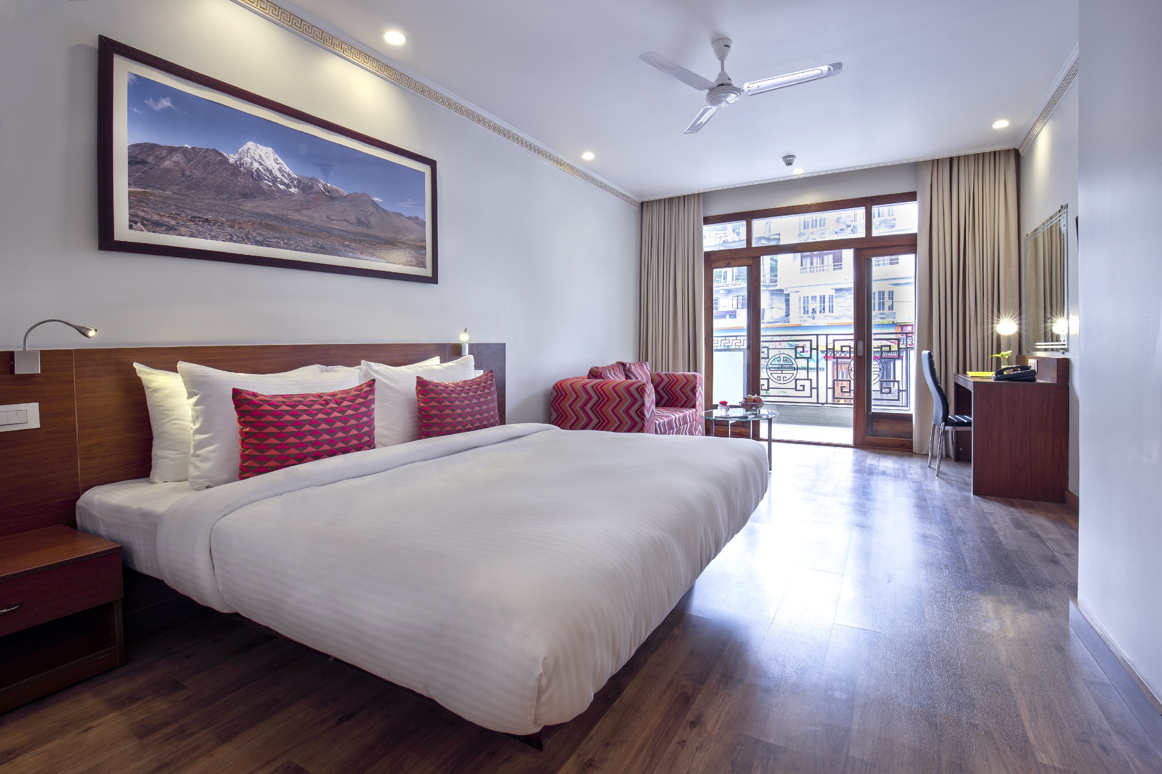 Lemon Tree Hotel Gangtok - Tap to explore photos