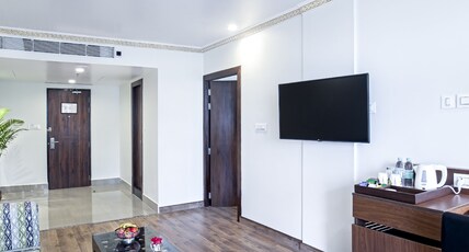 Lemon Tree Hotel  Gangtok Room Type - Executive Suite ( City View )