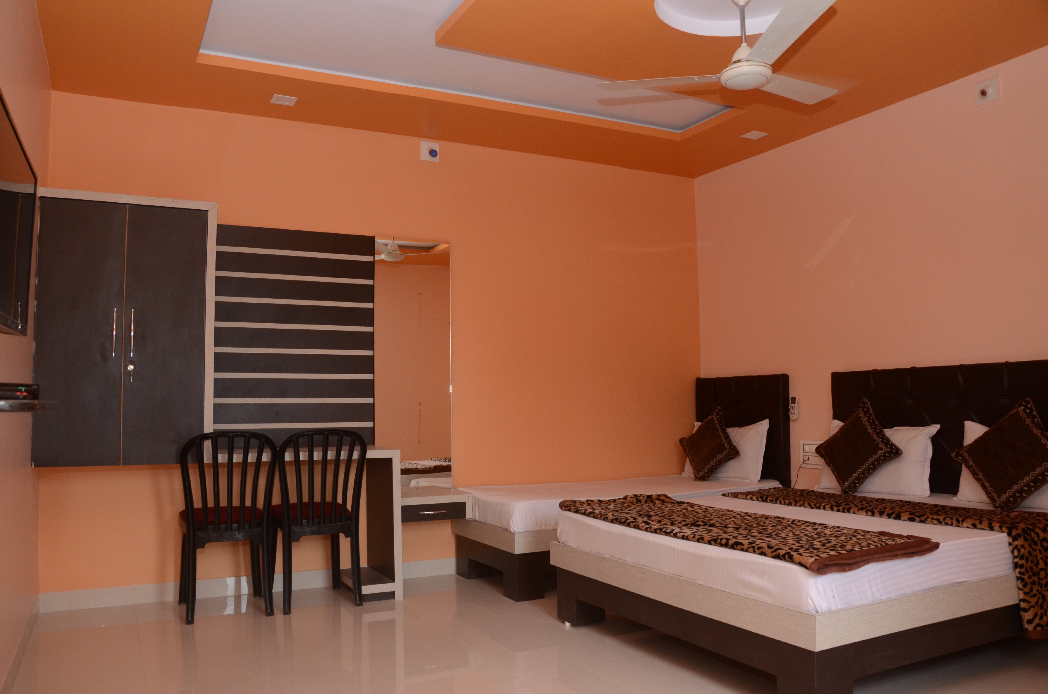 HOTEL YADUNANDAN Room Type - Triple Bed Room.