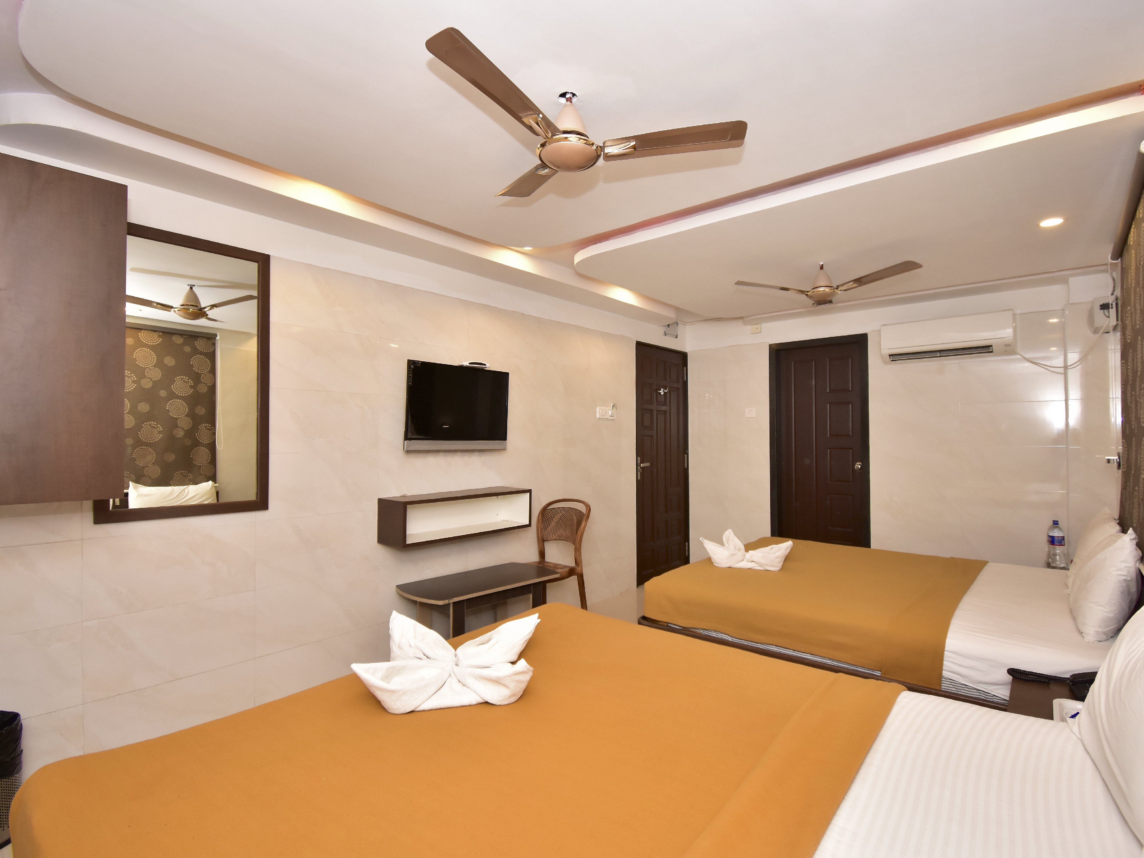 Sri Maharaja Residency - Tap to explore photos