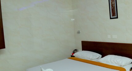 Sri Maharaja Residency Room Type - Premium Double