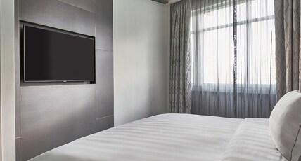 Novotel Singapore on Kitchener Room Type - Executive Suite with 1 King Bed Novotel Singapore on Kitchener Room Type - Executive Suite with 1 King Bed