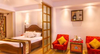 NETUK HOUSE A HERITAGE BOUTIQUE STAY (2 min walk to MG Marg) Room Type - Comfort Valley View Room Without Balcony NETUK HOUSE A HERITAGE BOUTIQUE STAY (2 min walk to MG Marg) Room Type - Comfort Valley View Room Without Balcony