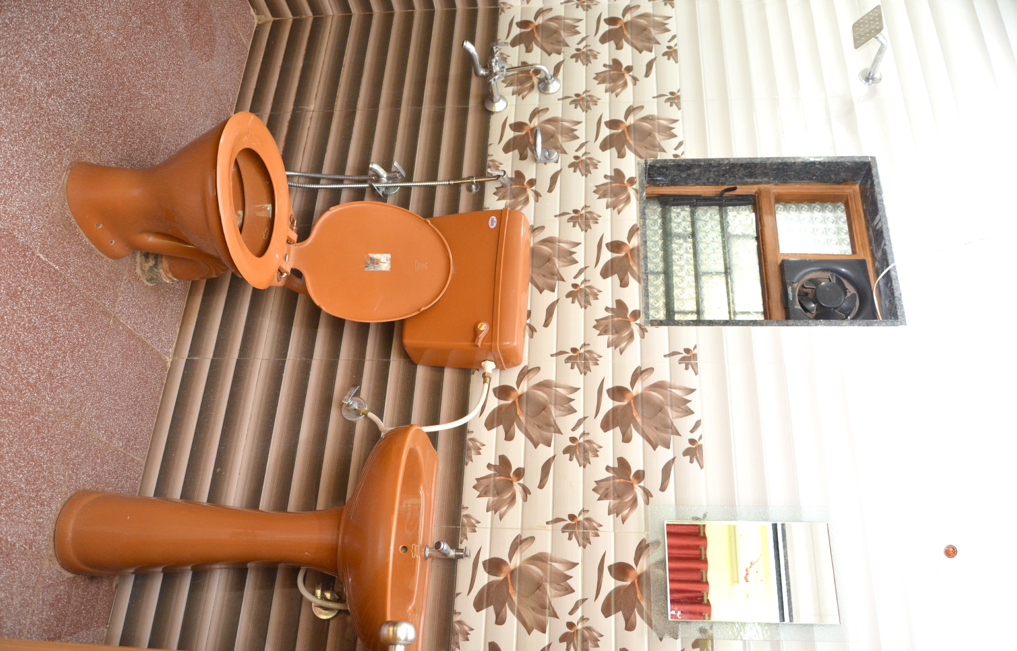 Om Sai Guest House 2 - Tap to explore photos