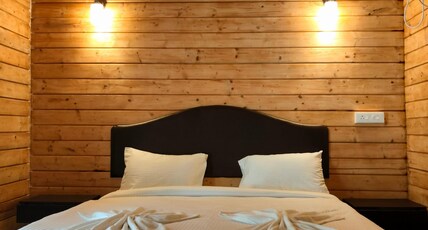 Rock Bite Beachfront Resort Room Type - PINE WOOD HUTS