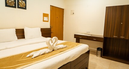 Kays Riverview Resort Room Type - Superior AC with Balcony Kays Riverview Resort Room Type - Superior AC with Balcony