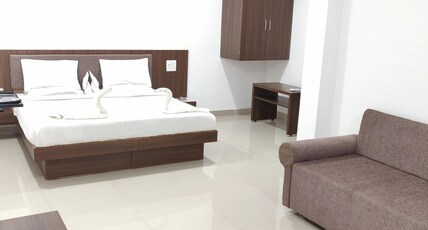Shri Kunj Hotel & Restaurant Room Type - EXECUTIVE SUITE