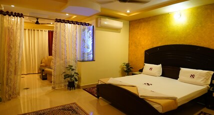 HOTEL SRI GRANDS Room Type - EXECUTIVE ROOMS AC