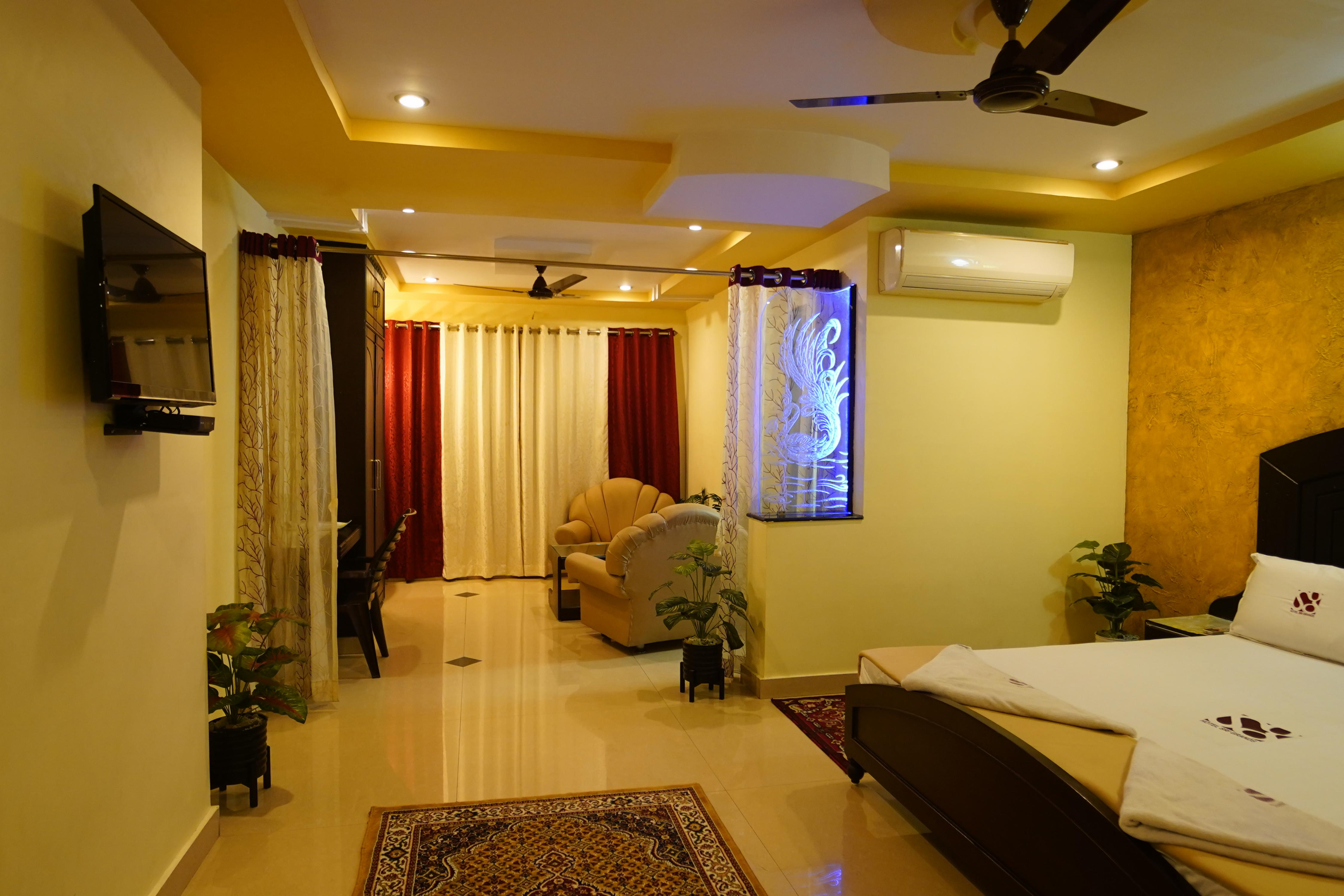 HOTEL SRI GRANDS - Tap to explore photos