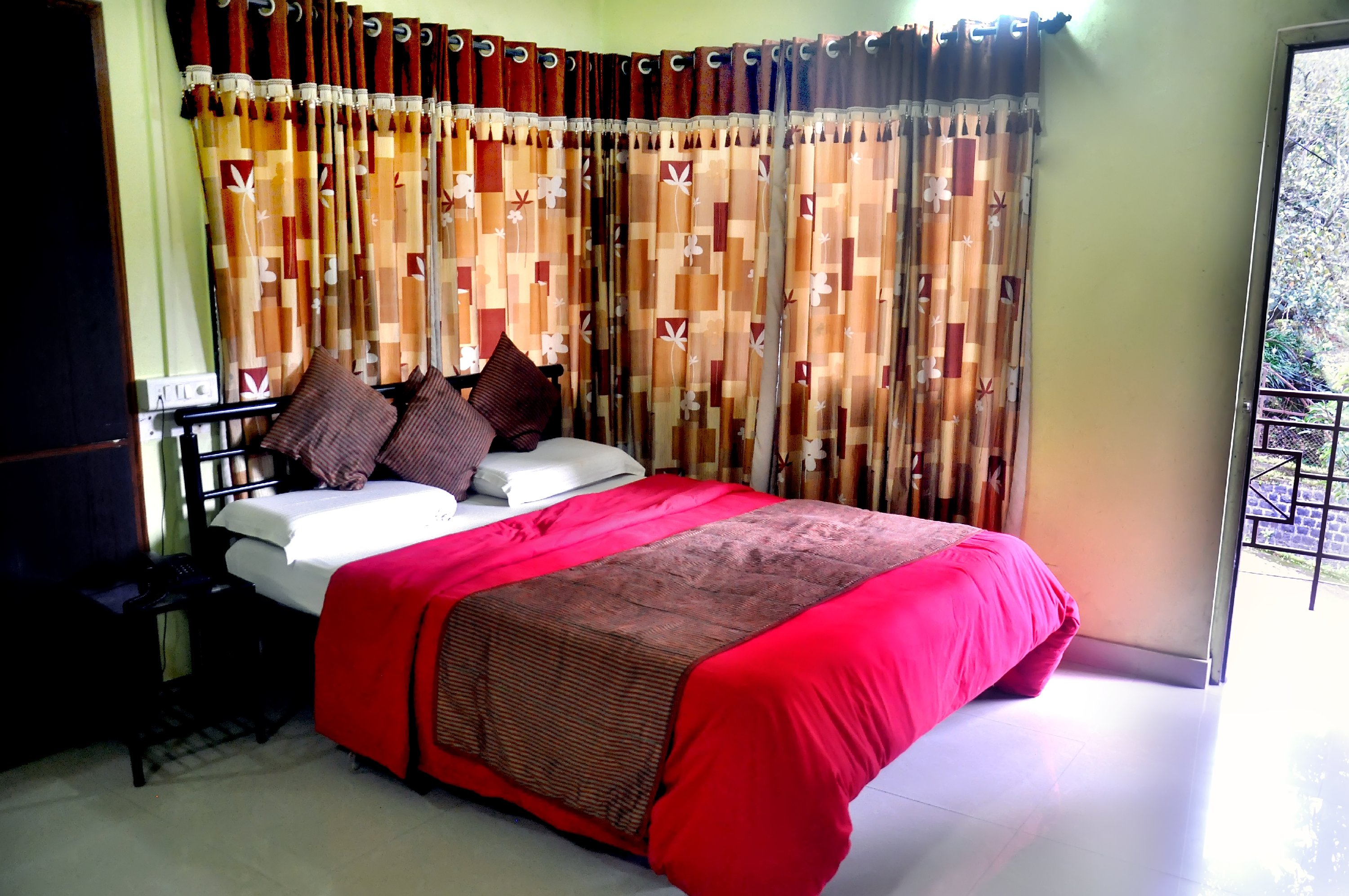Radhanand Holiday Home Room Type - Deluxe Double Bed AC Room