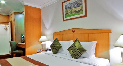 Admiral Suites Bangkok Room Type - Executive Suite One-Bedroom with Balcony
