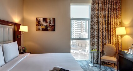 Copthorne Hotel Dubai Room Type - SUPERIOR ROOM KING CITY VIEW