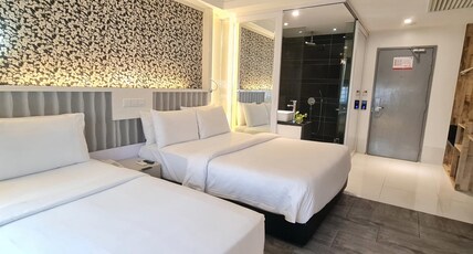 Arenaa Star Hotel Room Type - Annexe Family Triple (1 Queen and 1 Single) Arenaa Star Hotel Room Type - Annexe Family Triple (1 Queen and 1 Single)