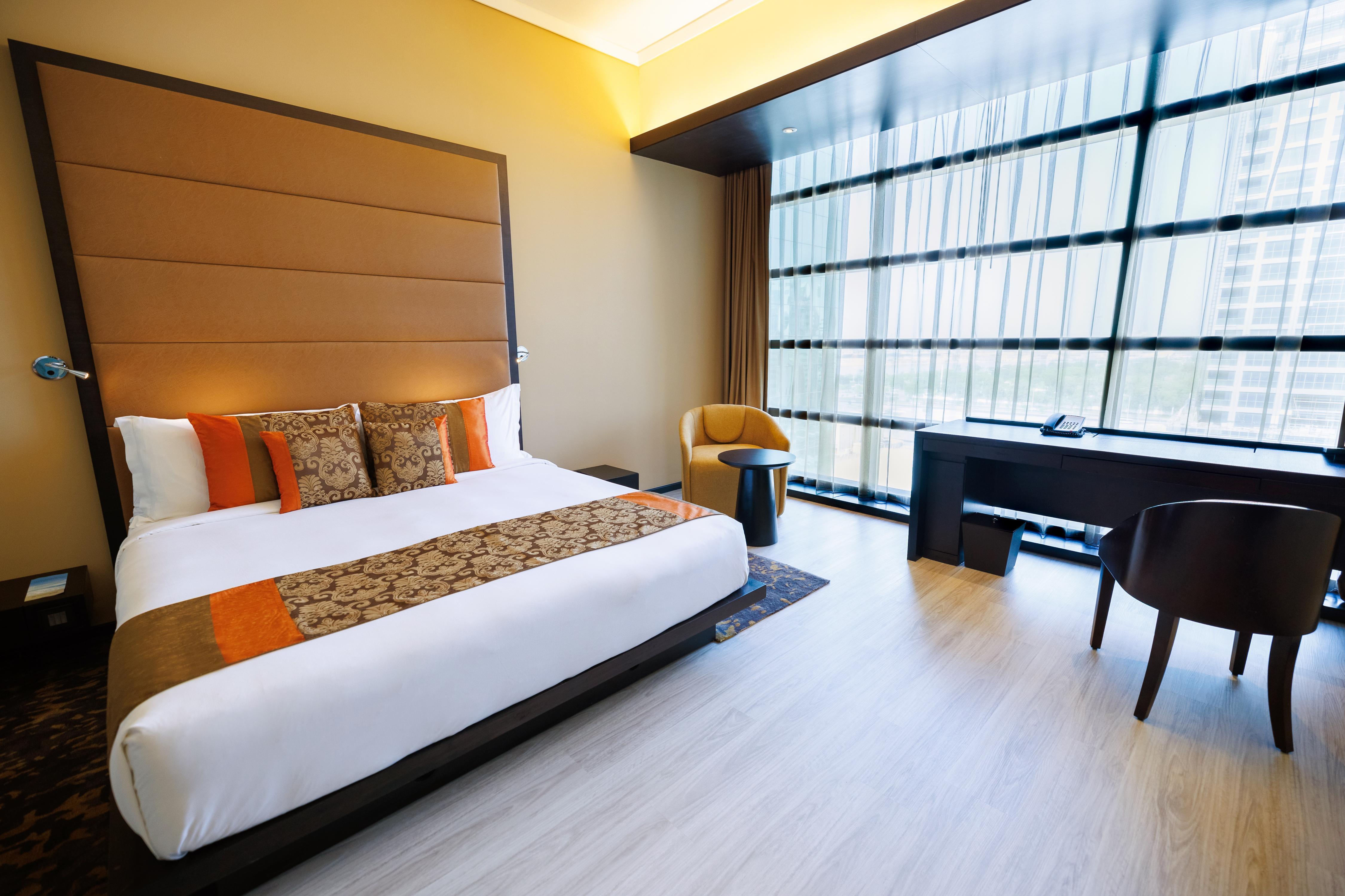 Southern Sun Abu Dhabi Room Type - Deluxe room 1 King Bed Smoking