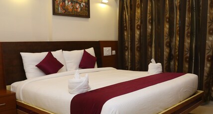 HOTEL SKML GRAND Room Type - Deluxe Room