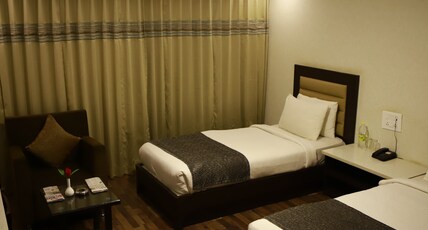 Hotel Swarnaa Paradise Room Type - EXECUTIVE ROOM