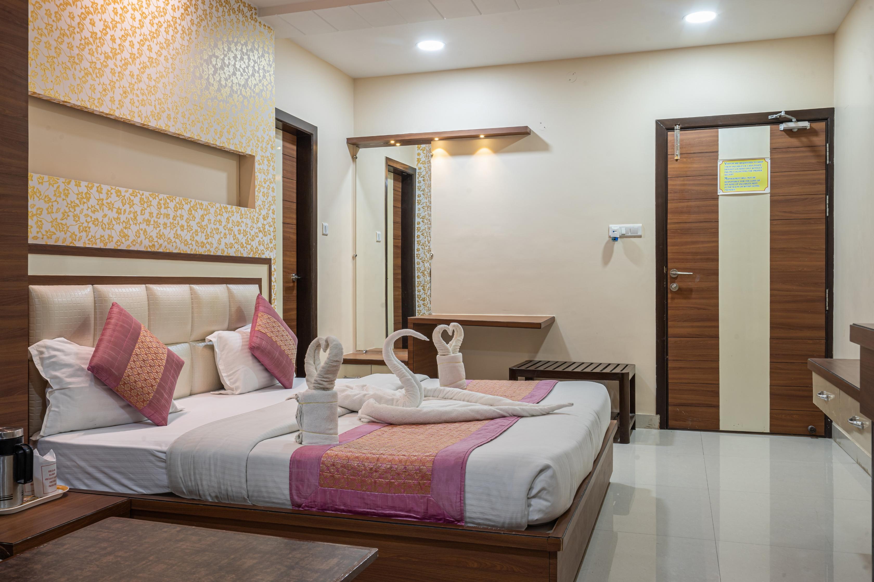 Hotel Manas Continental - Tap to explore photos