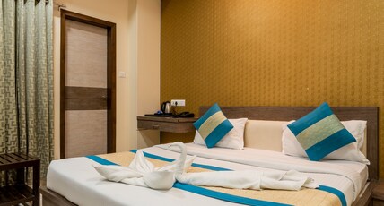 Hotel Manas Continental Room Type - Super Deluxe Room