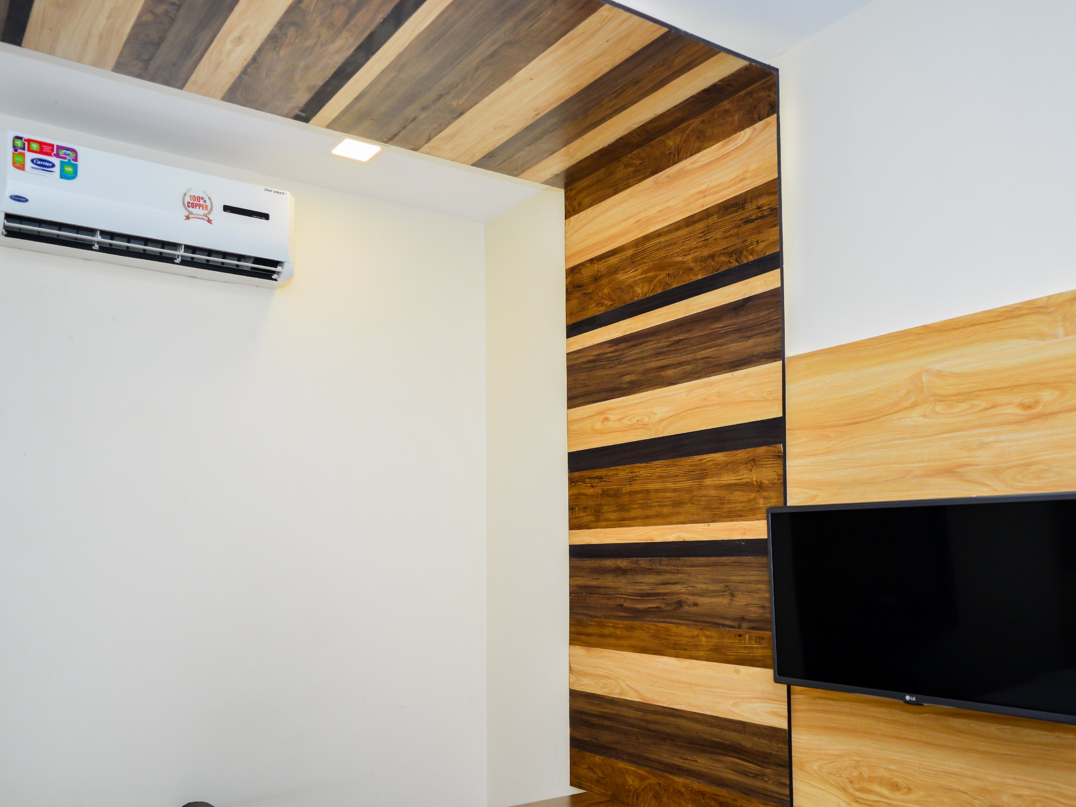 HOTEL SAI KRISH GRAND Room Type - PREMIUM TRIPLE BEDDED ROOM