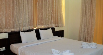 Hotel Swamiraj Executive Room Type - Deluxe AC Room