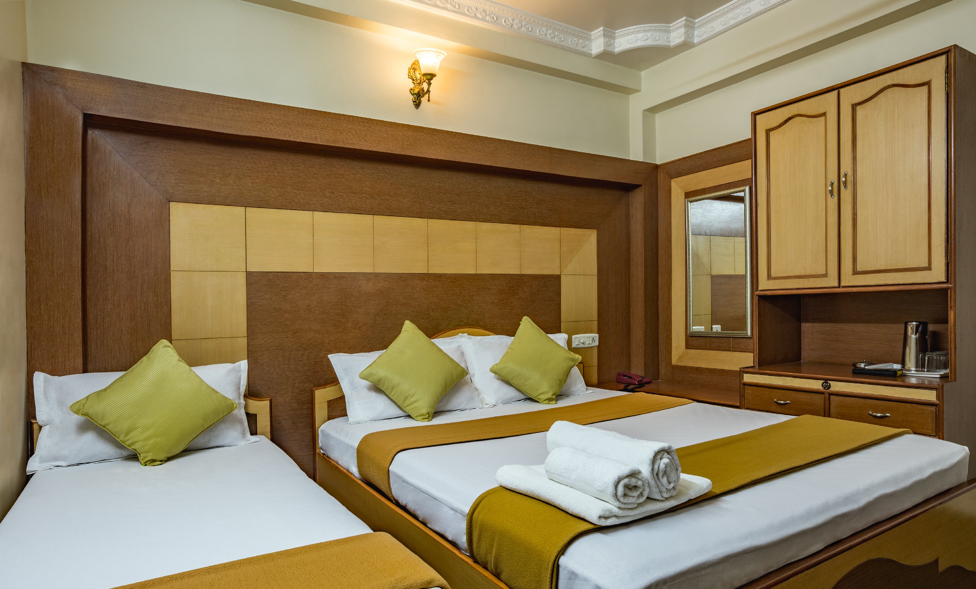 SRI SAI PARK Room Type - DELUXE A/C ROOM