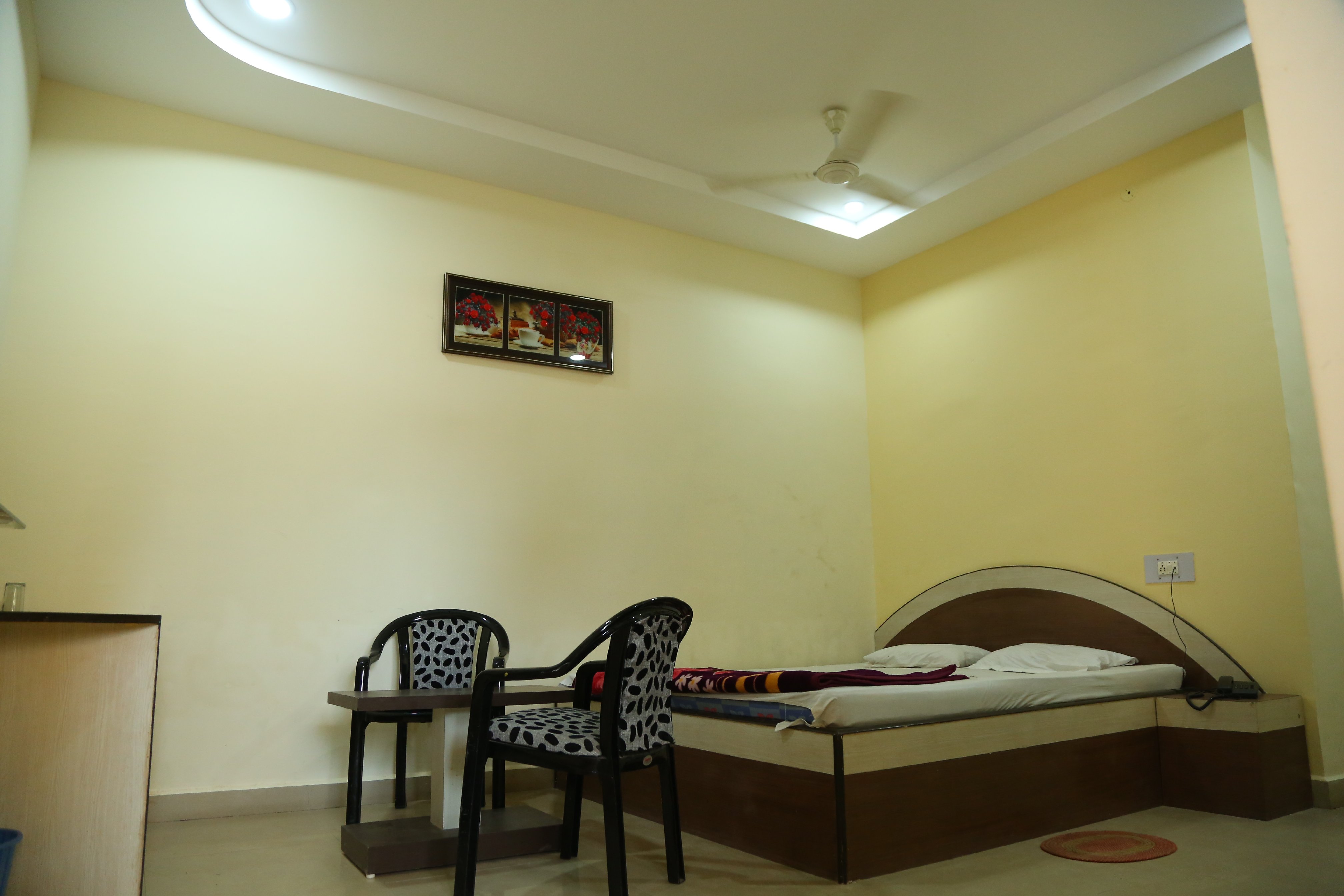 HOTEL TULI - Tap to explore photos