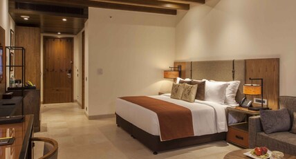Lemon Tree Premier Corbett Room Type - Deluxe Room with Private Sit-out