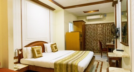 Garden Hotel Room Type - Deluxe Double Room