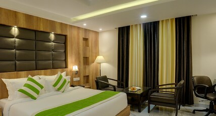 Hotel Di Arch Lucknow Room Type - Superior Room