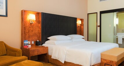 Millennium Airport Hotel Dubai Room Type - Family Suite - King