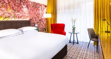 Millennium Hotel and Conference Centre Gloucester London Room Type - Deluxe King Room