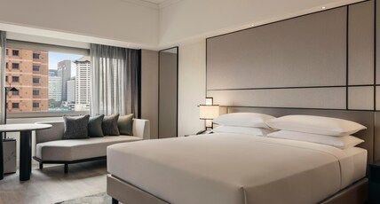 Hilton Singapore Orchard Room Type - KING DELUXE ROOM