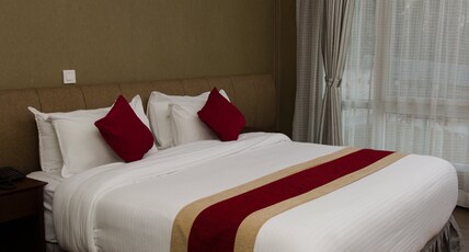Himalayan Front Hotel Room Type - Cottage Deluxe Room with Bathtub Himalayan Front Hotel Room Type - Cottage Deluxe Room with Bathtub
