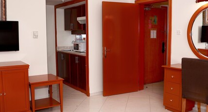 Dolphin Hotel Apartments Bur Dubai Room Type - One Bedroom - Premium Apartment Dolphin Hotel Apartments Bur Dubai Room Type - One Bedroom - Premium Apartment