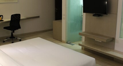Keys Lite by Lemon Tree Hotels, Mayfield, Gurgaon Room Type - Deluxe Room
