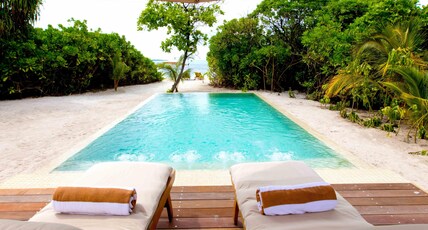Hideaway Beach Resort & Spa Room Type - Deluxe Sunset Beach Villa with Pool