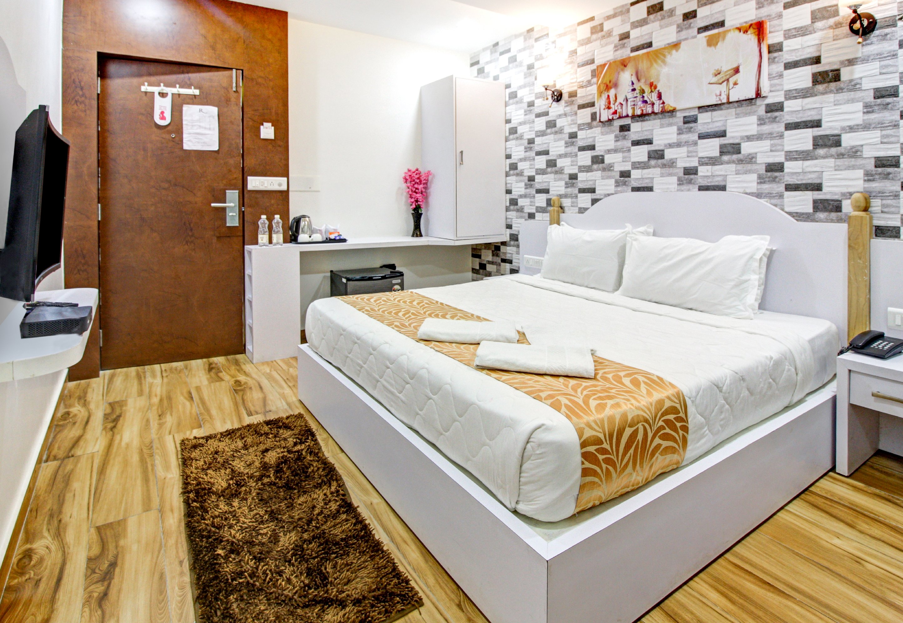 The Grand Raveta Room Type - Premium room with Bathtub