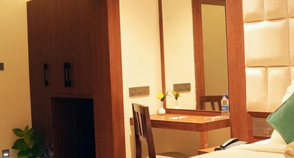 Hotel Searock Beach Room Type - AC Deluxe sea view room with balcony
