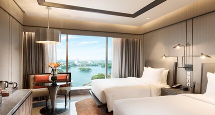 Conrad Bengaluru- Luxury by Hilton Room Type - Twin Deluxe Room High Floor 