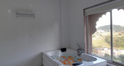 Kumbhalgarh Fort Resort Room Type - Suite Room with Jacuzzi (Subject to availability in Old wing or New Wing) Kumbhalgarh Fort Resort Room Type - Suite Room with Jacuzzi (Subject to availability in Old wing or New Wing)