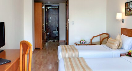 Landmark Hotel Baniyas Room Type - Classic Room Triple Bed