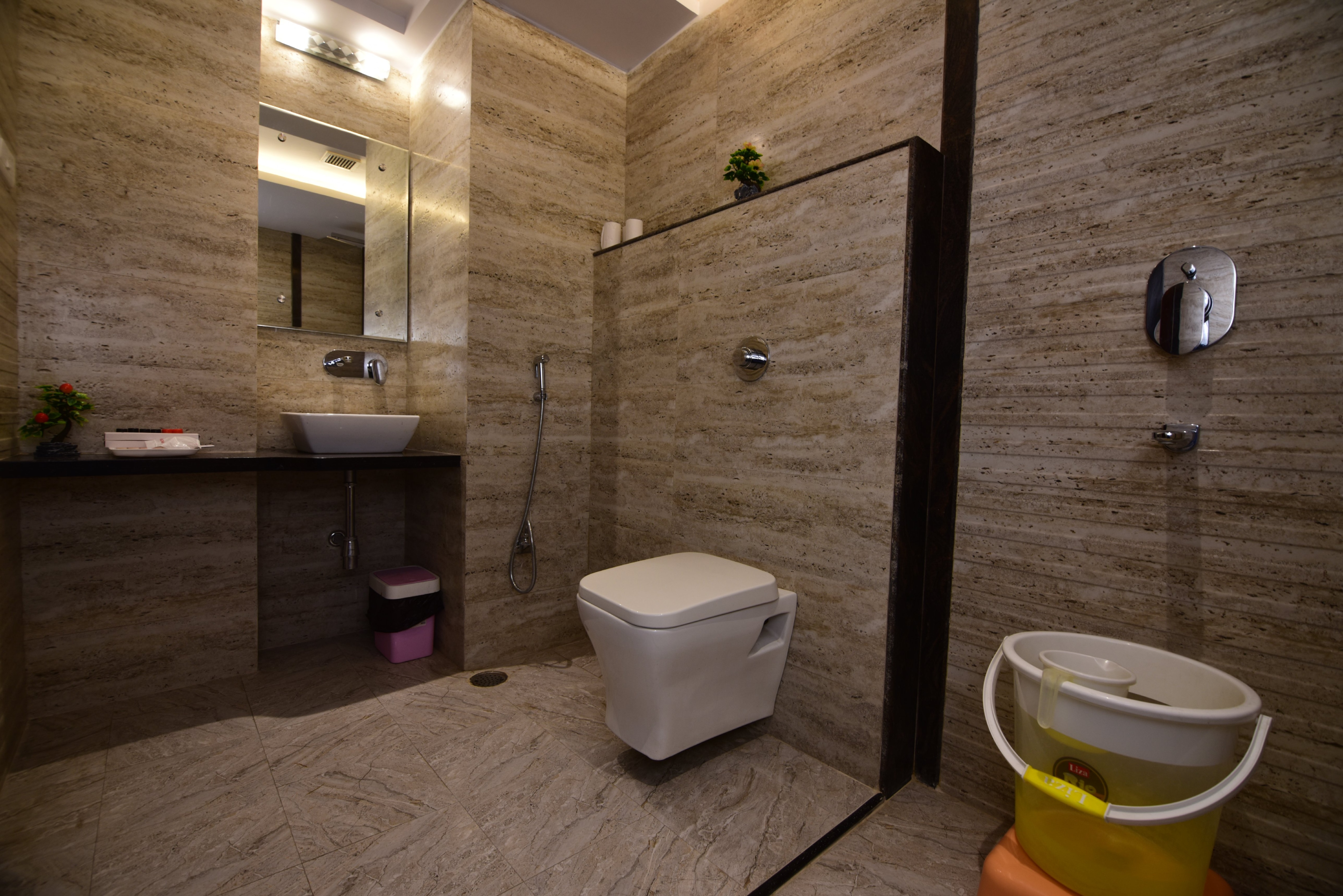 Hotel Varanasi Inn - Tap to explore photos