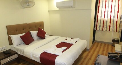 Hotel Alfa International  Near Mumbai Airport , Near Nanavati Hospital Room Type - Deluxe Room