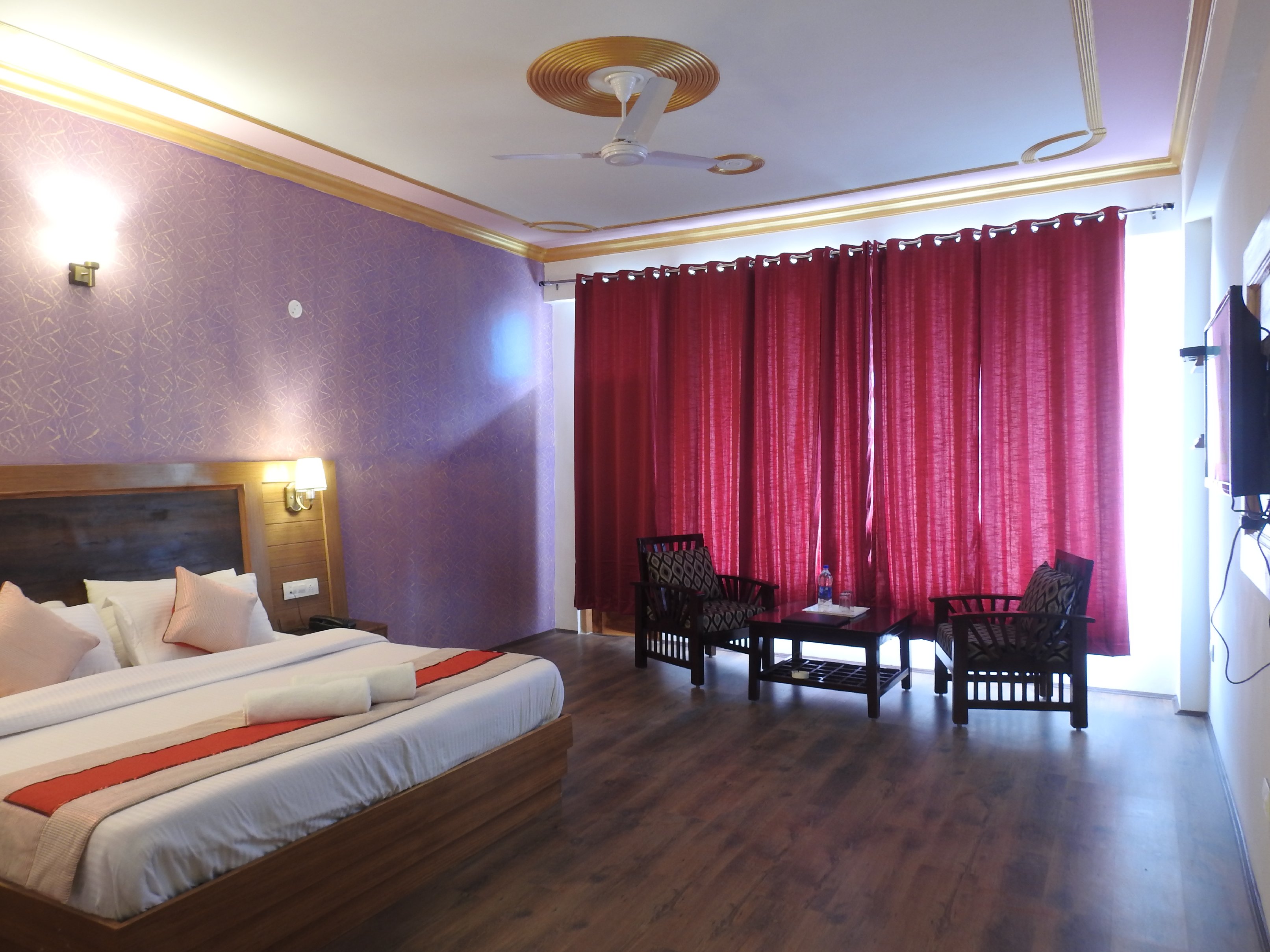 Hotel NSB Manali Room Type - Super Deluxe Room With Balcony