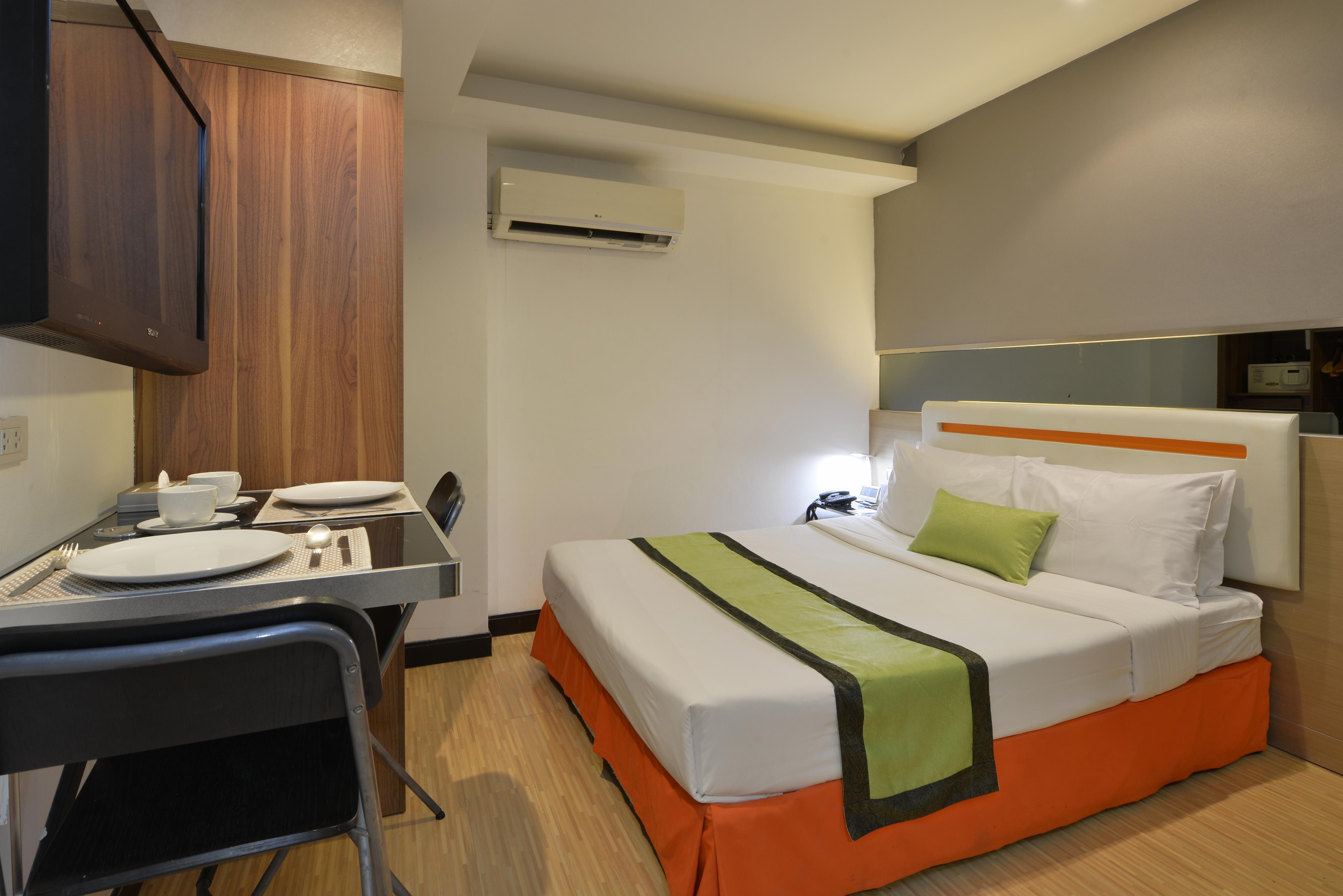 Arawana Express Phromphong Room Type - Deluxe Queen