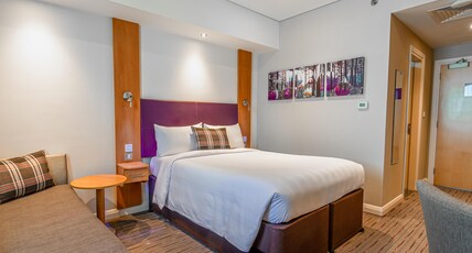 Premier Inn Dubai Silicon Oasis – An Emirates Group Company Room Type - Non-Smoking - Double Room